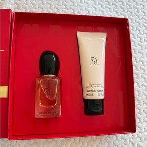 Giorgio Armani SI perfume